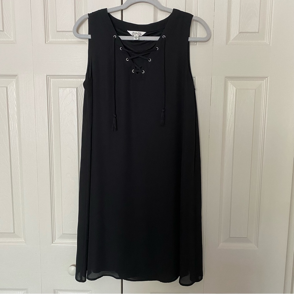 Sleeveless Black Lace Front Dress